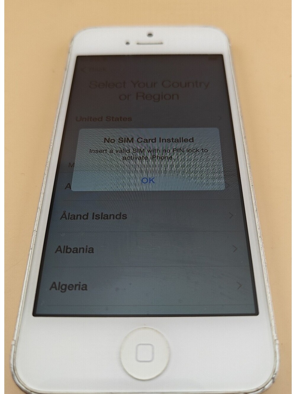 Apple iPhone 5 A1429 16GB Silver White 4in 8MP GSM Smartphone